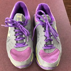 Under armor tennis shoes